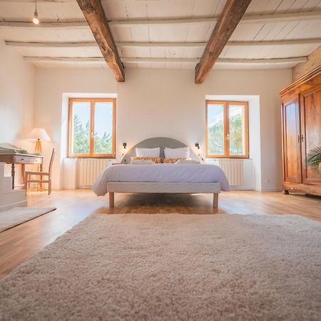 Chambres Et Table D'Hotes - Les Jardins De La Longagne Saussenac ภายนอก รูปภาพ