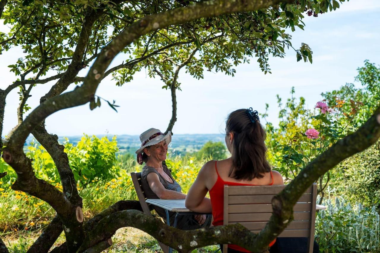 Chambres Et Table D'Hotes - Les Jardins De La Longagne Saussenac ภายนอก รูปภาพ
